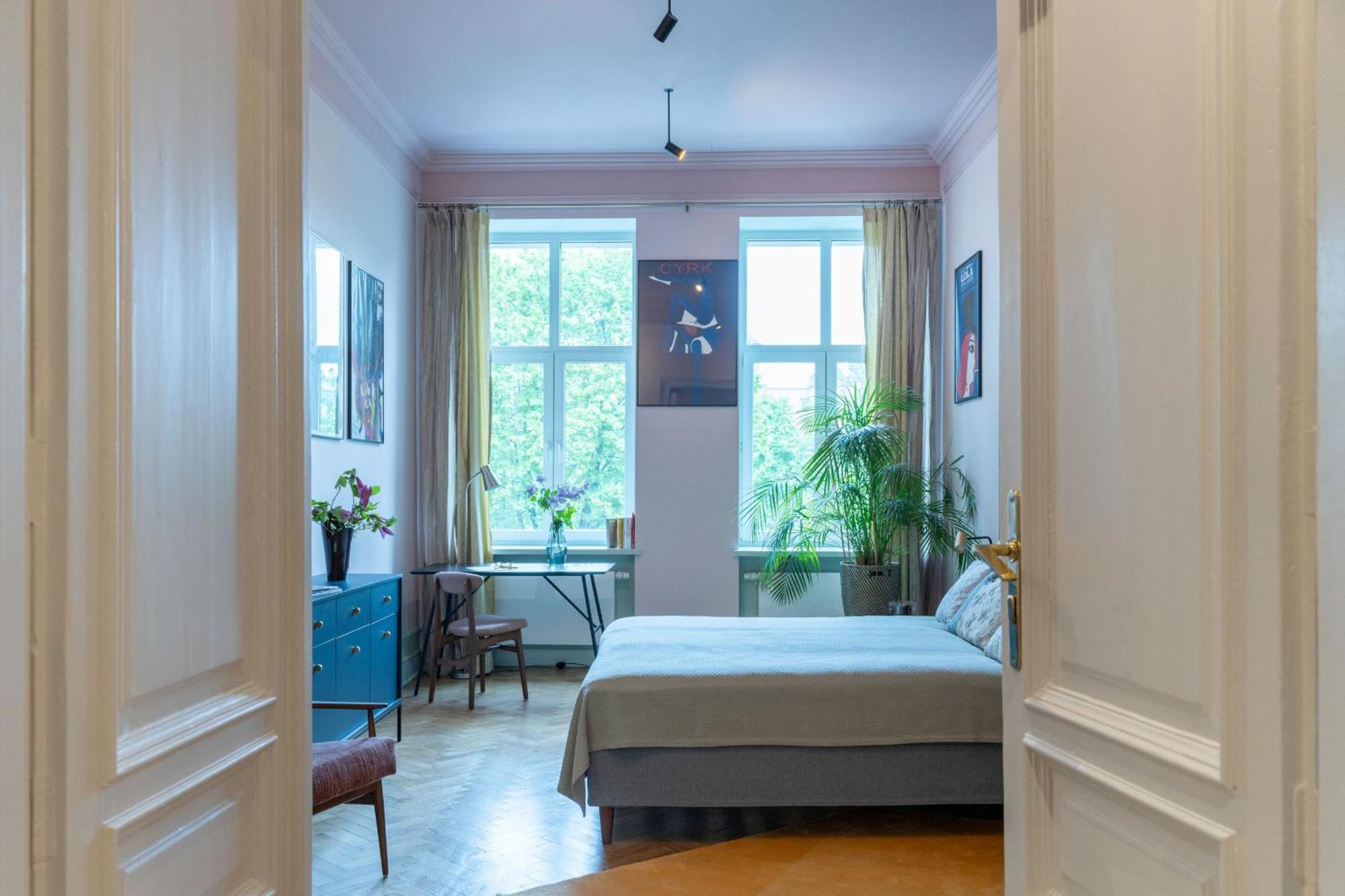 Two Bedroom Apartment-Dietla 11- Wawel Castle View Краков Экстерьер фото