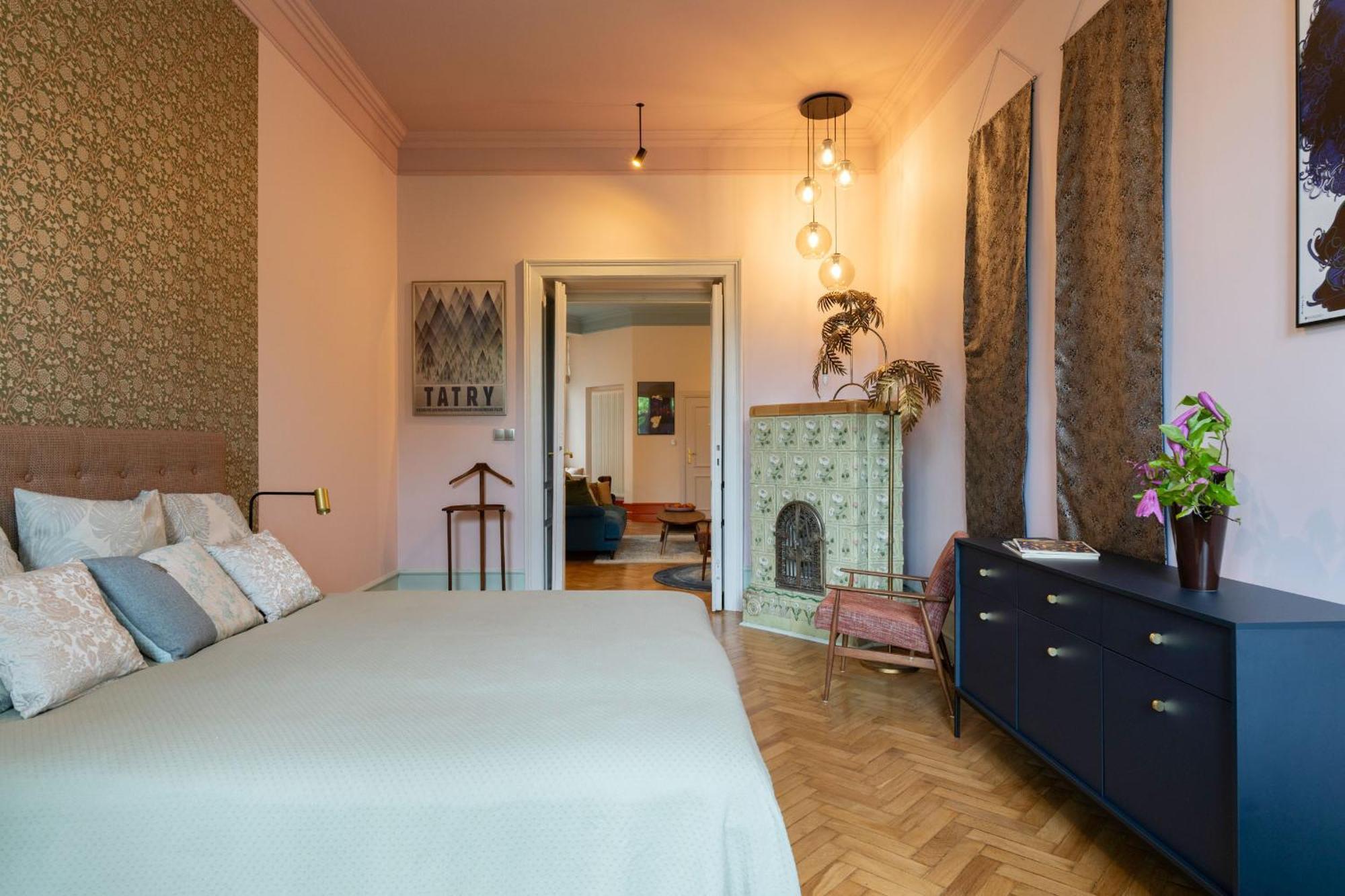 Two Bedroom Apartment-Dietla 11- Wawel Castle View Краков Экстерьер фото